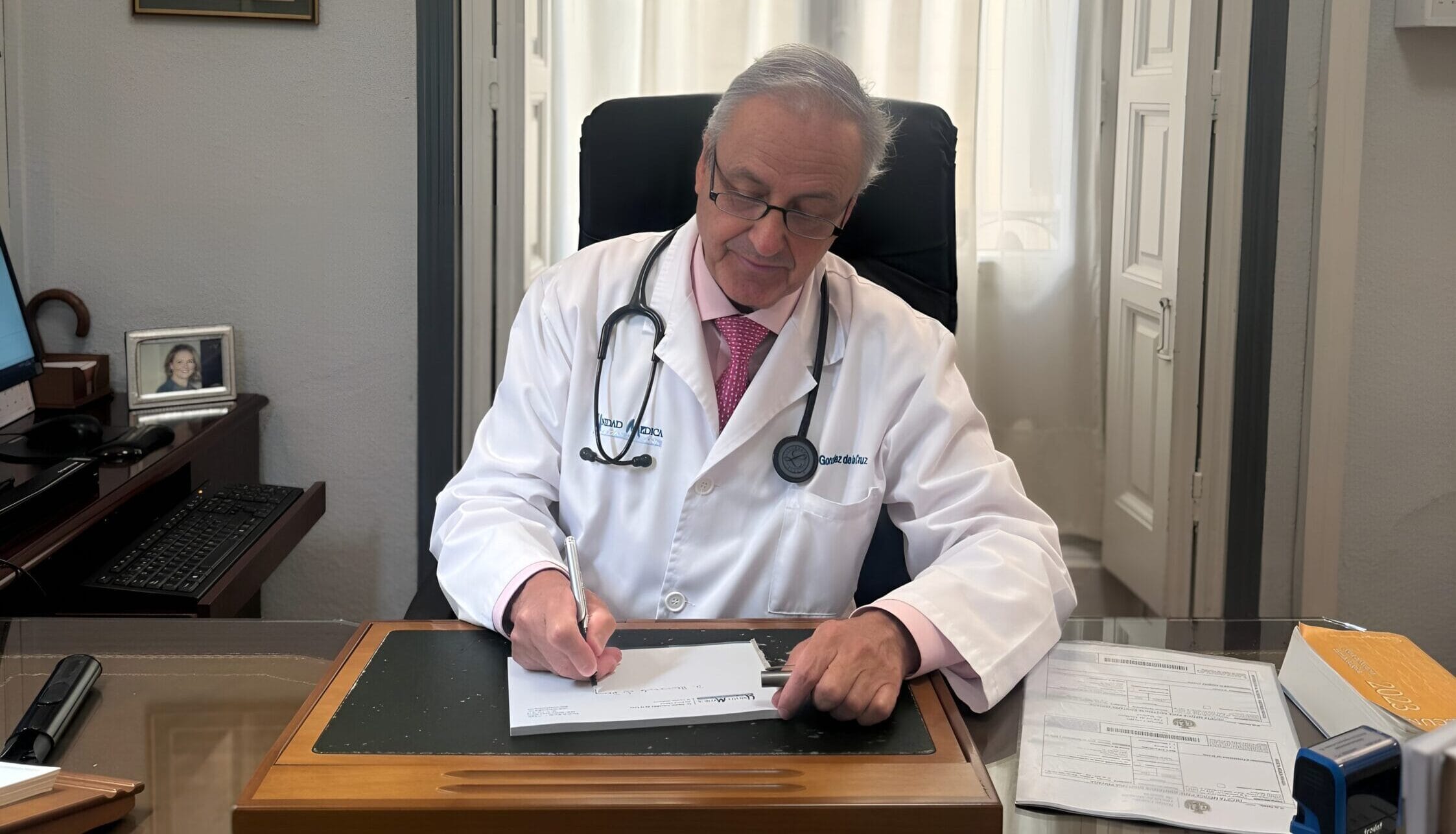 Consulta con médico internista en UMA
